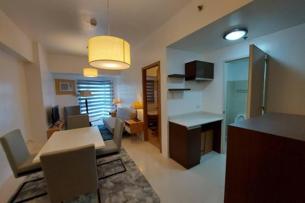 Magnificent View Of Manila Bay, Roxas Blvd, Us Embassy Apartment Ngoại thất bức ảnh